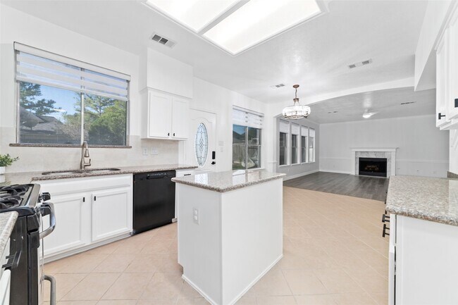 Building Photo - 20415 Longspring Dr