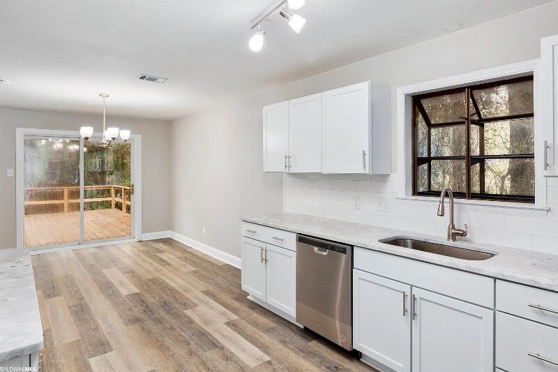 Building Photo - 109 Kingswood Dr