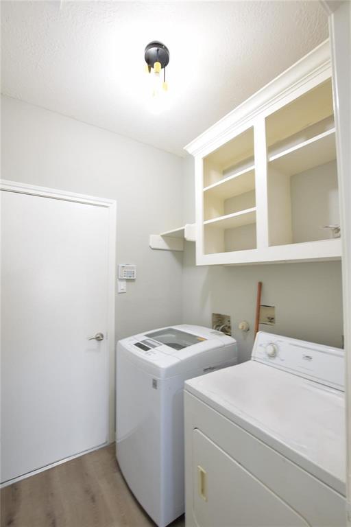 Building Photo - 4602 Summer Lakes