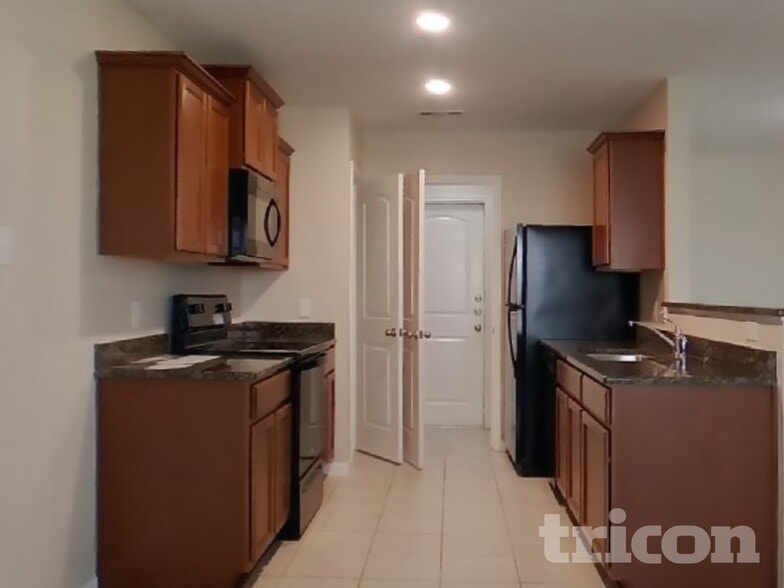 Building Photo - 701 Totem Trail Dr