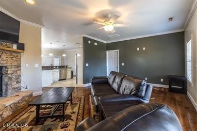 Building Photo - 306 White Cap Ln