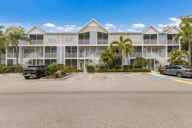 Building Photo - 850 S Tamiami Trl