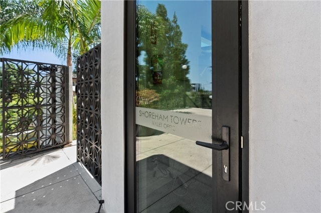 Building Photo - 8787 Shoreham Dr