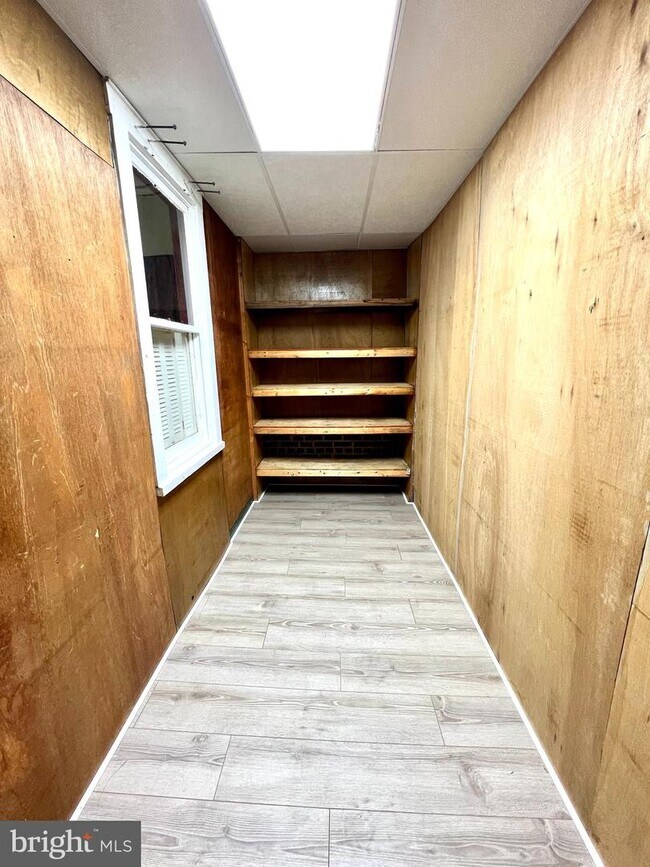 Building Photo - 145 N Nice St