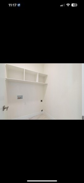 Laundry Room - 3922 Fig St