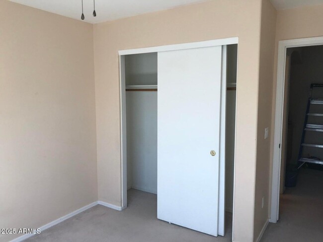 Building Photo - 10971 W Rio Vista Ln
