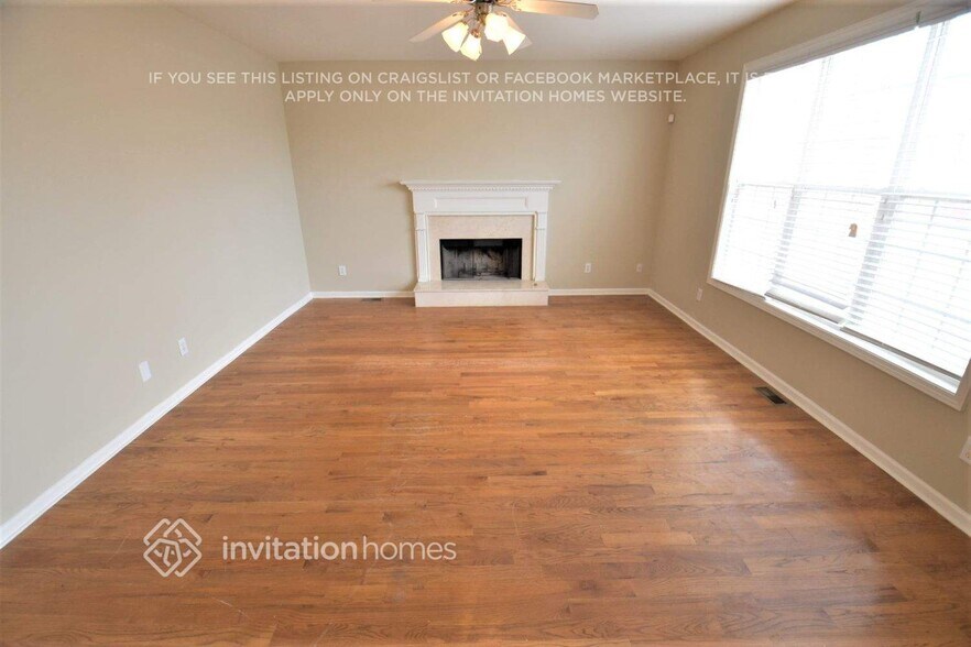 Building Photo - 2392 Wilshire Way
