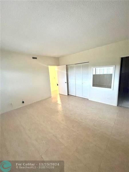 Building Photo - 2500 Coral Springs Dr