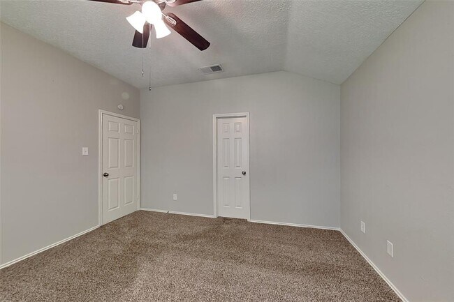 Building Photo - 9606 Yearling Cir