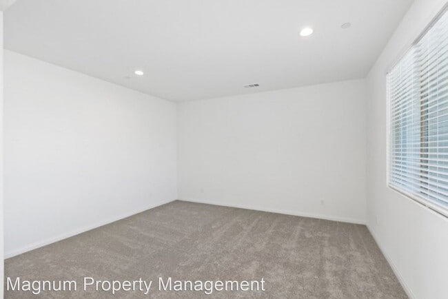 Building Photo - 7 br, 4.5 bath House - 32929 Hutton Way