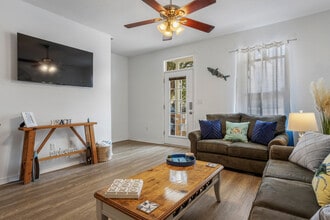 Building Photo - 241 Cowan Rd