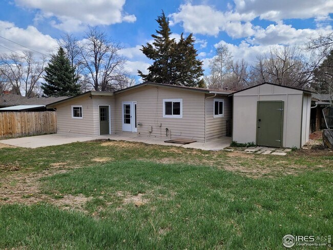 Building Photo - 3 Bed ranch minutes from CSU and pet and s...