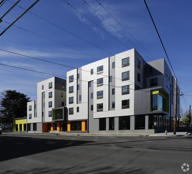 Building Photo - Glisan Commons