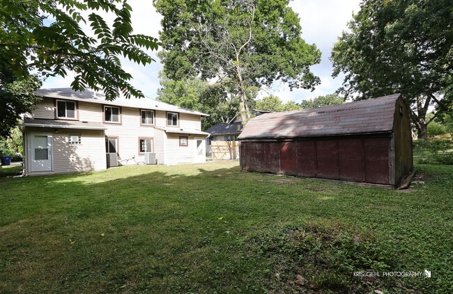 Building Photo - 33791 N Oak St
