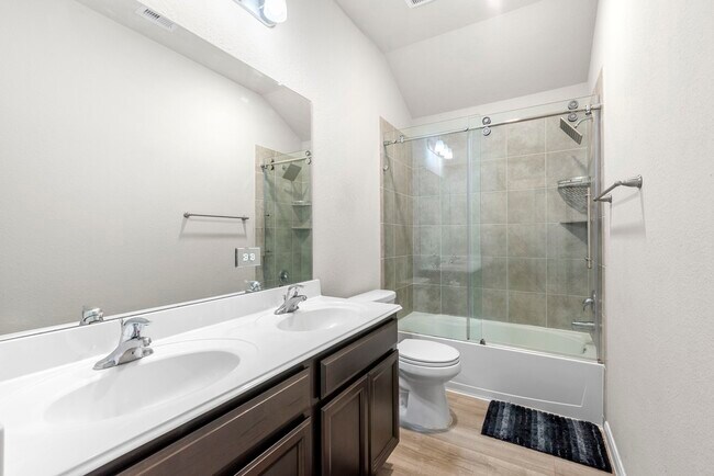 Building Photo - 5006 Sunway Dr