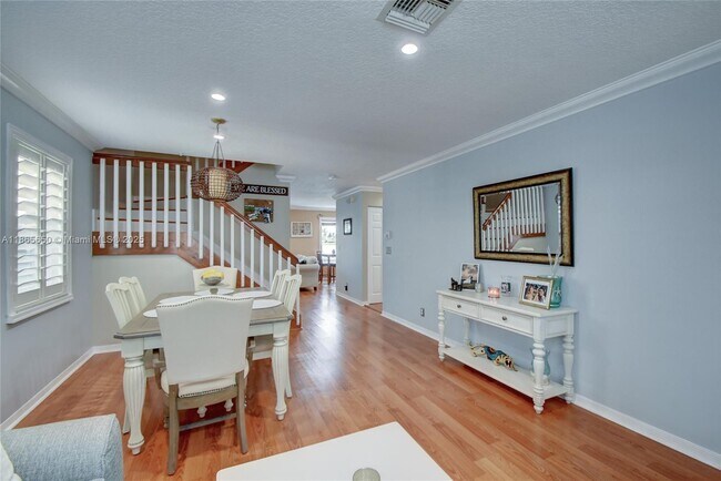Building Photo - 6194 Buena Vista Dr