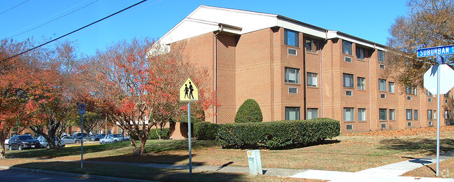 Building Photo - Suburban House