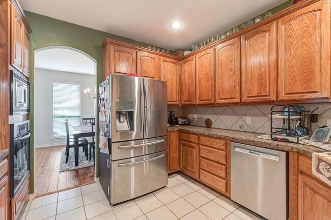 Building Photo - 5932 Desperado Dr
