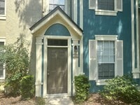 Building Photo - 13703 Richmond Park Dr N
