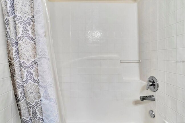 Building Photo - 16012 Lanesboro Ct