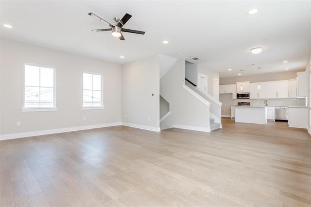 Building Photo - 202 S Village Way