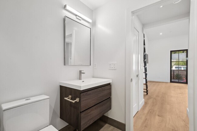 Building Photo - Newly Built Home With Loft in Downtown Palo Alto