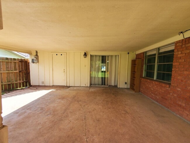 Building Photo - 2514 Belmont Blvd