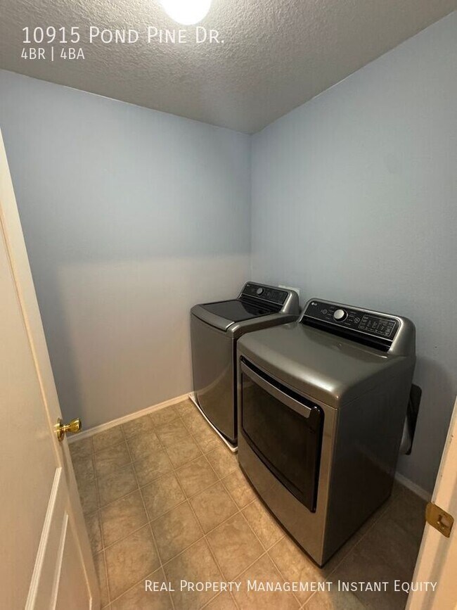 Building Photo - 10915 Pond Pine Dr