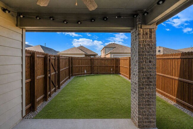 Building Photo - Golf Course Vibes at Home! Stylish 4BR Beauty with Private Putting Green in Fort Worth – Section ...