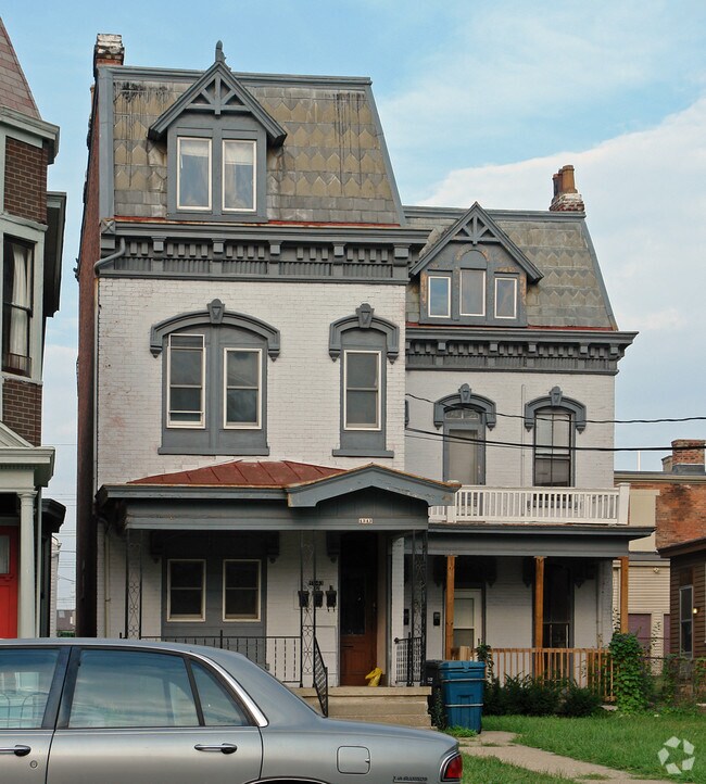 Building Photo - 1341-1343 Scott St