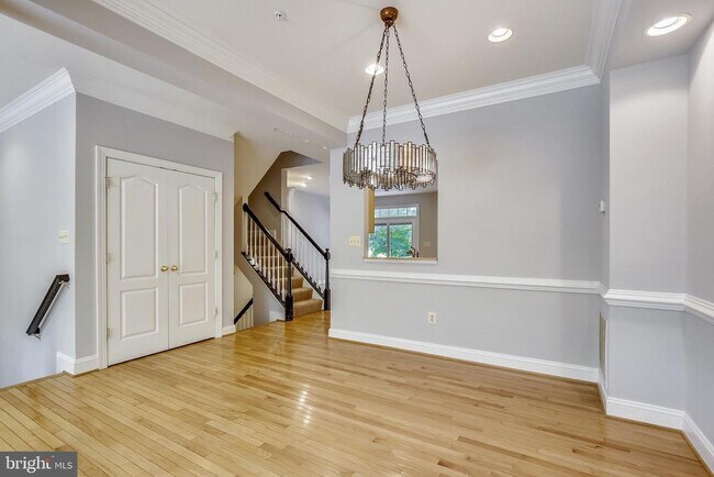 Building Photo - 10555 Tuckerman Heights Cir