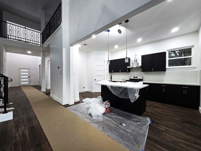 Building Photo - 14811 Wallach Dr