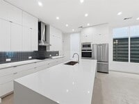 Building Photo - 4814 Manett St