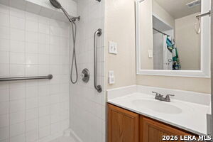 Building Photo - 16115 Branching Oaks