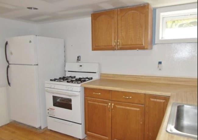 Building Photo - 3 Glenn St