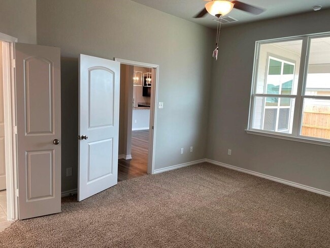 Building Photo - 7722 Merry Oaks Cv