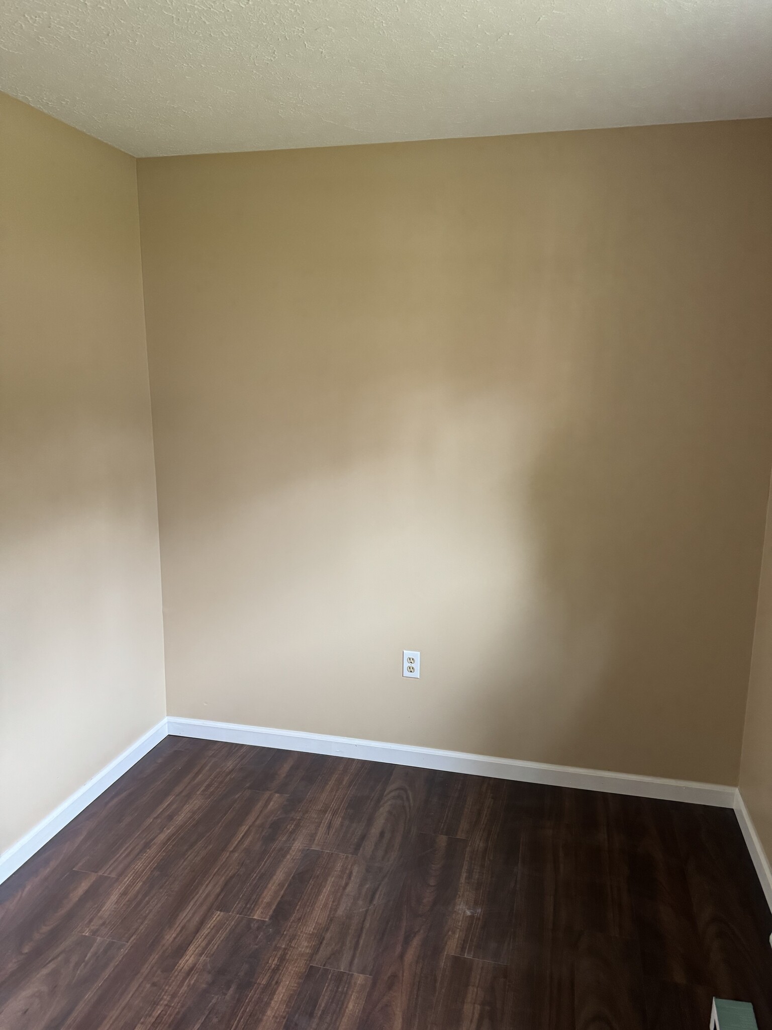 3rd bedroom - 600 Country Place Dr