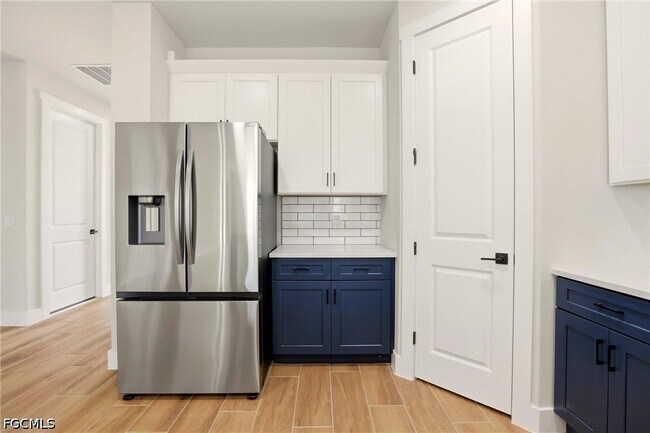 Building Photo - 2630 NW 23rd Ave