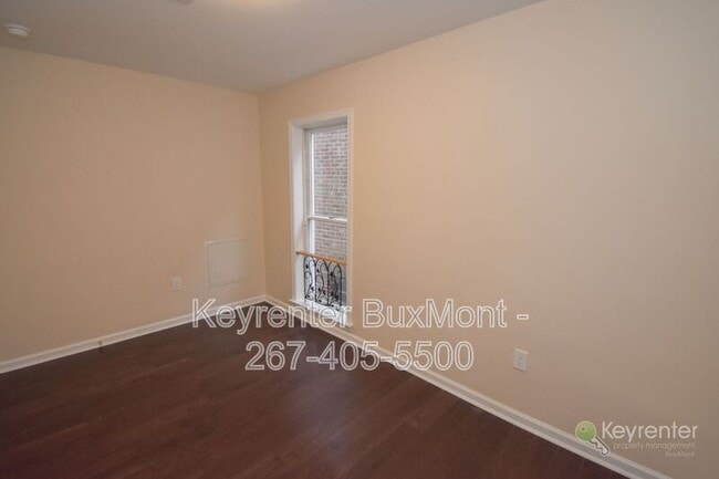 Building Photo - 4 W Oakland Ave