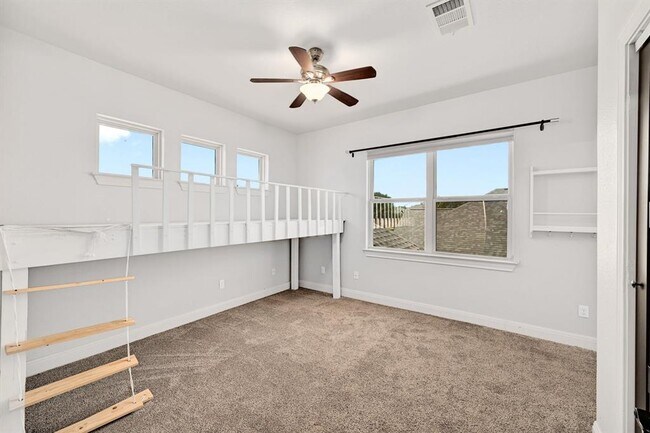 Building Photo - 1800 Camino Alemeda
