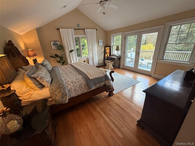 Building Photo - 2465 Fairway Dr