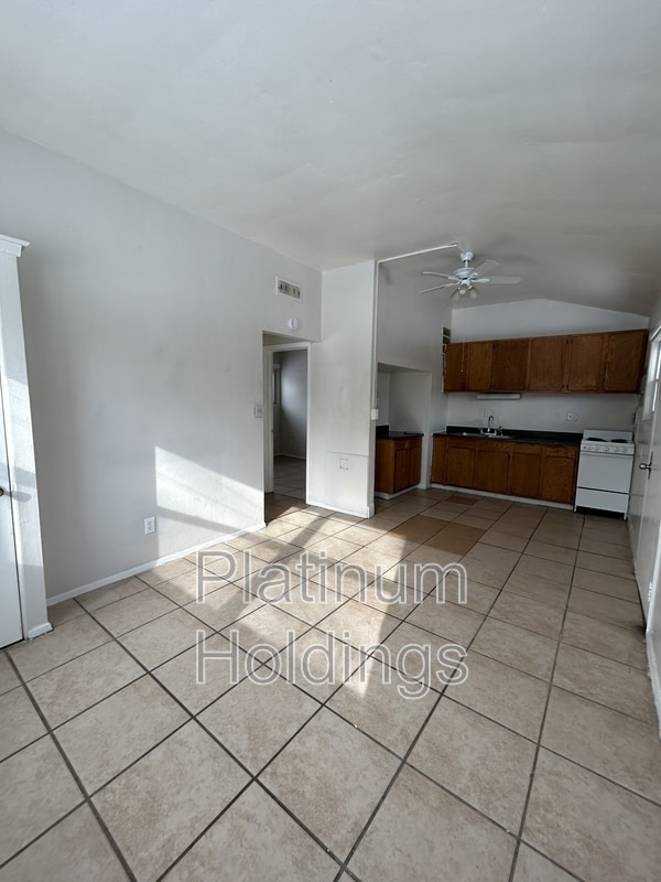 Building Photo - 1055 Neville Ave