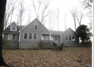 Building Photo - 771 Lord Rd