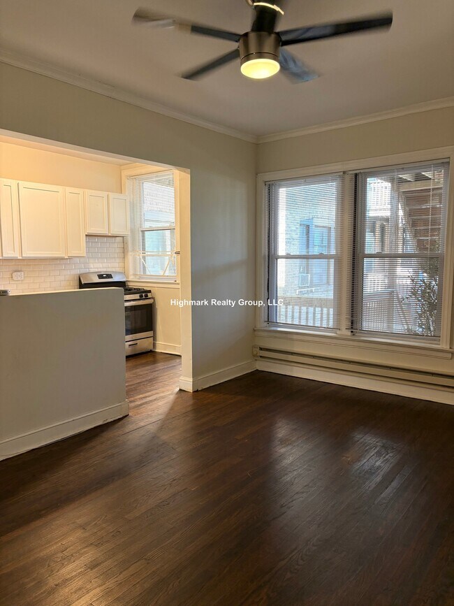 Building Photo - 945 Judson Ave