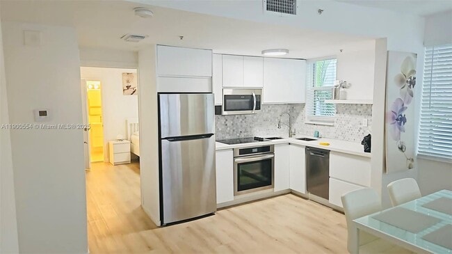 Building Photo - 1550 Drexel Ave