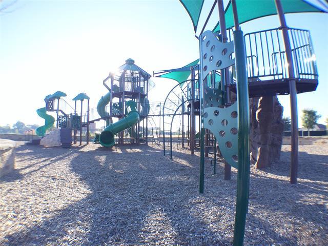 Building Photo - 9857 Old Field Dr
