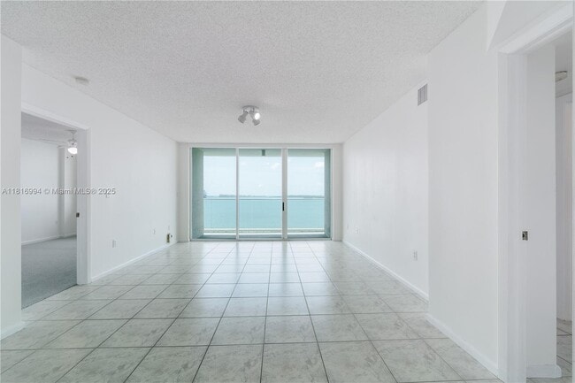 Building Photo - 800 Claughton Island Dr