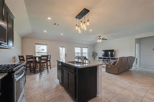 Building Photo - Pearland Place, Pearland, TX 77581 - 3 BR 2 BA Single-Family Home