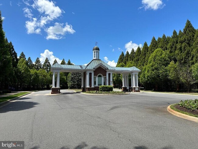 Building Photo - 43395 Briar Creek Terrace