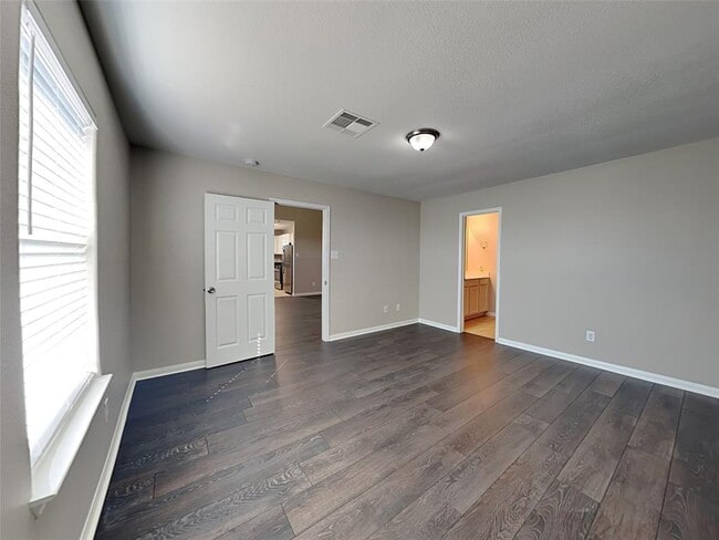 Building Photo - 7127 Acacia Ln